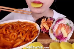 美食小姐姐寿司,美食小姐姐带来的精致味蕾盛宴