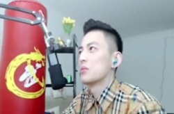 方丈直播间的小姐姐是谁,揭秘方丈直播间神秘小姐姐身份之谜